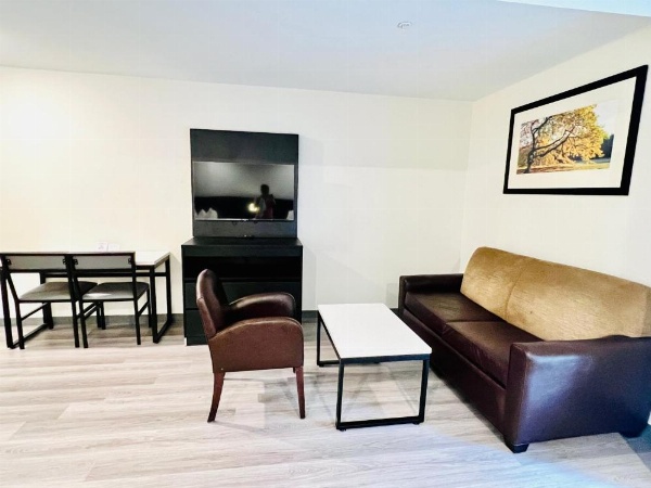 MainStay Suites Little Rock West Near Medical Centers image 8